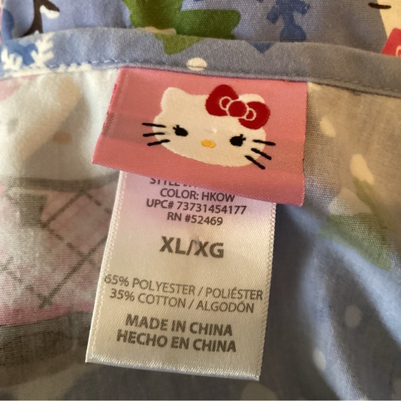 Hello Kitty Scrub Top Women's Blue Scrunched Back Size XL excellent condition - Picture 4 of 8